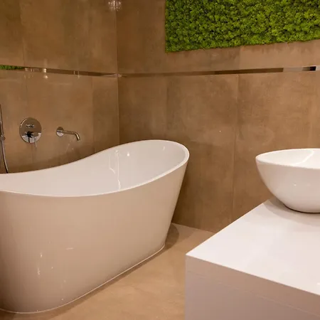 Oktogon Luxury بودابست